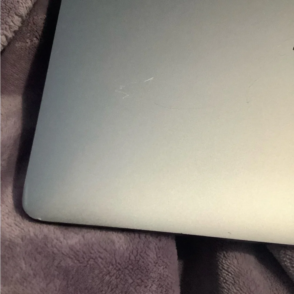 Apple Laptop